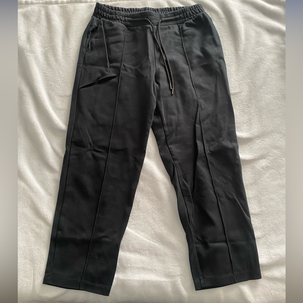 A new day ankle pants. Size M. Black